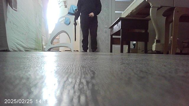 Комнатный ручной АВИАТЛОН - вид на запускающего. АВИАМОДЕЛЬ - Тетраплан.