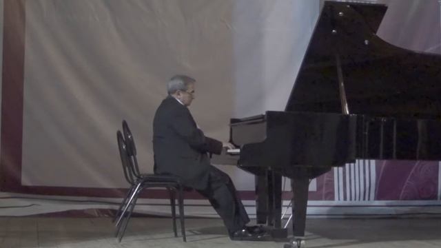 И.С.Бах. Прелюдия и Фуга До Минор. ХТК. 1 том. Прелюдия (исп. Евгений Антипов) смотреть онлайн