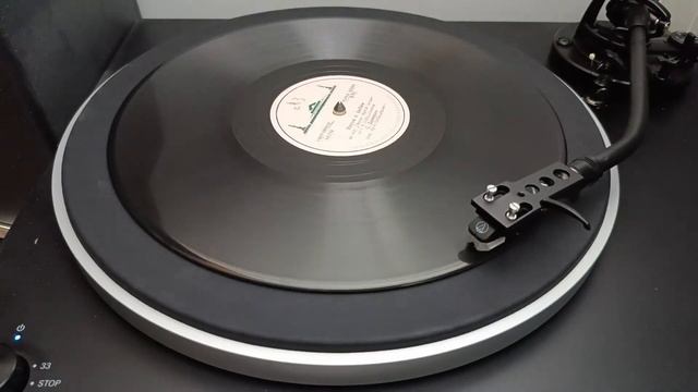 СЕРГЕЙ ДАВИДЯН – Песни из к-ф «Песня первой любви» (shellac, 78 RPM, USSR, ЛЗГ 31218-9, 1958) смотреть онлайн