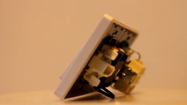 Berker Q1 schakelmateriaal www.klusspullen.nl смотреть онлайн