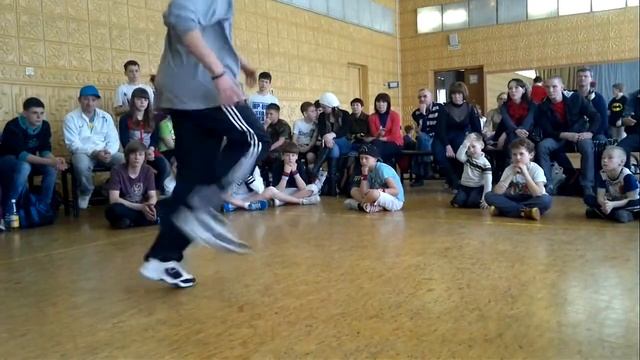 "Master Dance Battle" Toprock взрослые (профи) Лимон и Браун смотреть онлайн