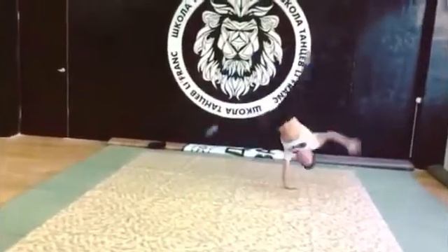 Bboy Grom Practice every day⚡️⚡️⚡️ смотреть онлайн