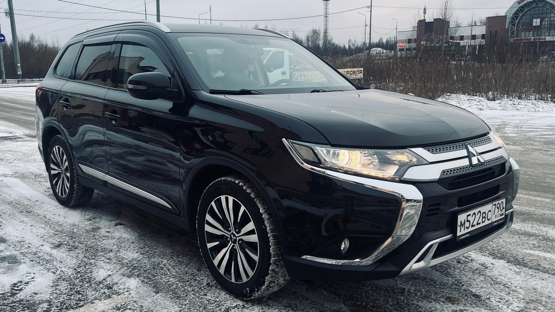 Mitsubishi Outlender