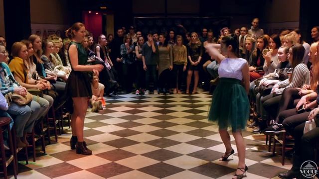 CHRISTMAS VOGUE BALL - WAACKING BEGINNERS - 1/4 - 2 смотреть онлайн