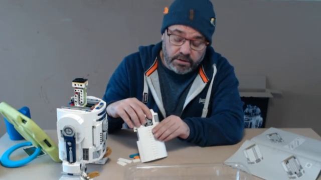 LEGO LIVE BUILDING : STAR WARS R2D2 75308 part 4 смотреть онлайн