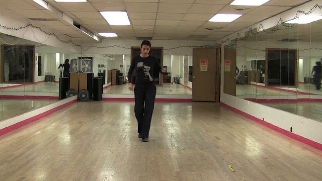 Salsa Video Lesson 43: It's Footwork Time! смотреть онлайн