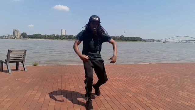 Krump Freestyle By Giorgio struiken Playa Beats - My Breed смотреть онлайн