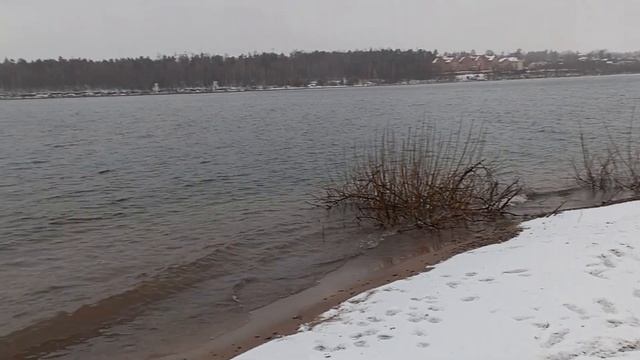 Братск, поселок Энергетик #Шум прибоя❄️❄️❄️🤠#Волны #Как красиво и завораживающе🌊🌊🌊 смотреть онлайн