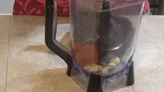 Chicharron en salsa verde con nopales