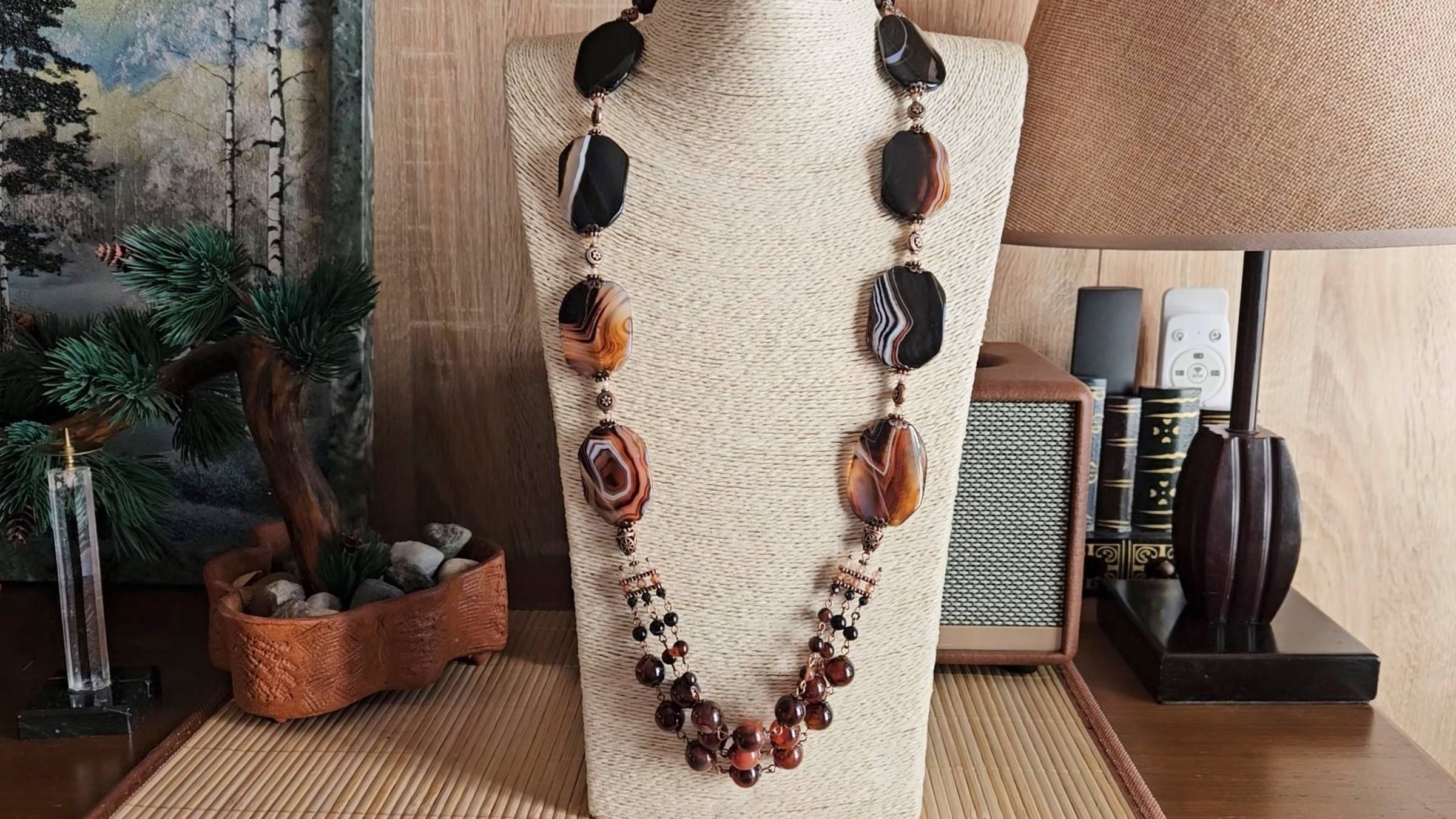 Бусы из крупных пластин агата. Как сделать коннектор из разделителей. смотреть онлайн