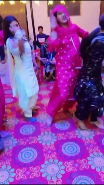 Young Girl's Marriage Function Dance смотреть онлайн