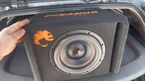 Активный сабвуфер Piranha 10A V.2 в Kia Rio 3