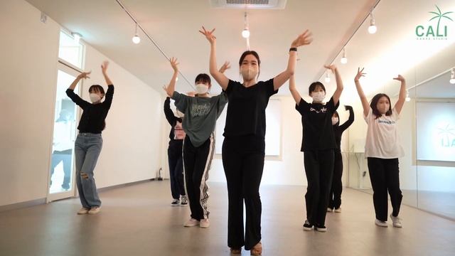 Born to Be Alive JINKII WAACKING CLASS смотреть онлайн