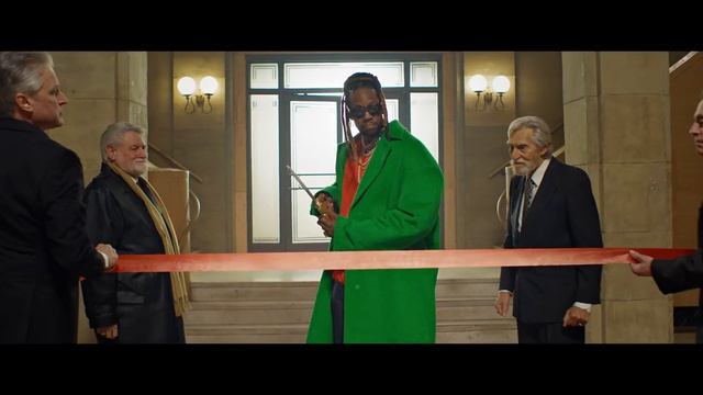 2 Chainz - Money In The Way (Official Music Video) смотреть онлайн