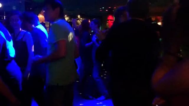 Сальса / меренге в Тики-Баре