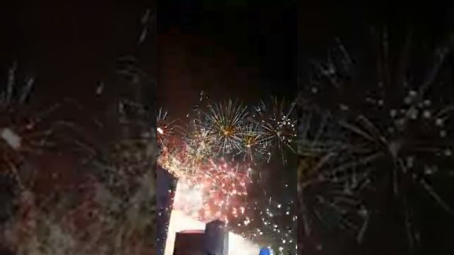 Салют в Москве на Гребном канале 21.09.2018 Opening of the festival "Circle of light" in Moscow. смотреть онлайн