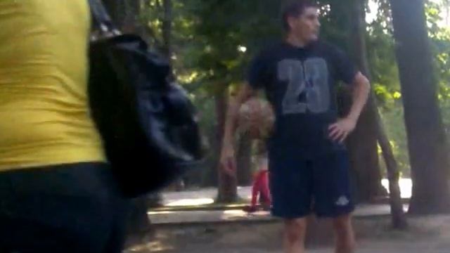 Арман VS Антон (streetball - summer jam 2009 - Final 1x1) смотреть онлайн