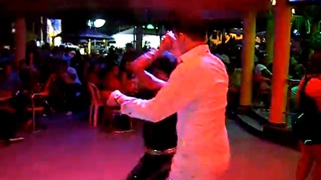 Andy El Gato Blanco Y Maribel La Clásica En Salsa