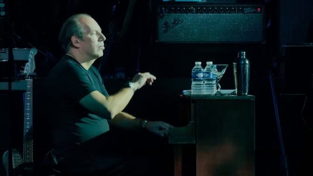Hans Zimmer - Day One Cornfield Chase смотреть онлайн