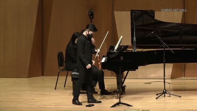 C. Franck Violin Sonata in A Major played by Donghyun Kim смотреть онлайн