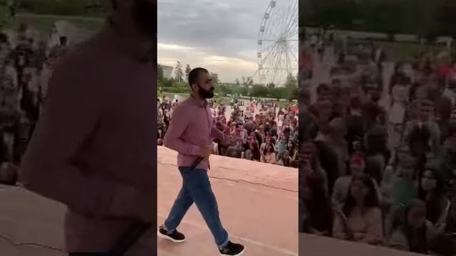 Эмиль Чёрный -прошу вернись (выступление 21 мая парк Баку Волгоград) смотреть онлайн