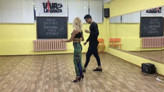 18.07.2018 Bachata intermediate lessons ( 2 уровень) смотреть онлайн