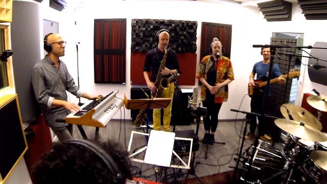 sheep hill studio session 3 - Cosmic Girl смотреть онлайн
