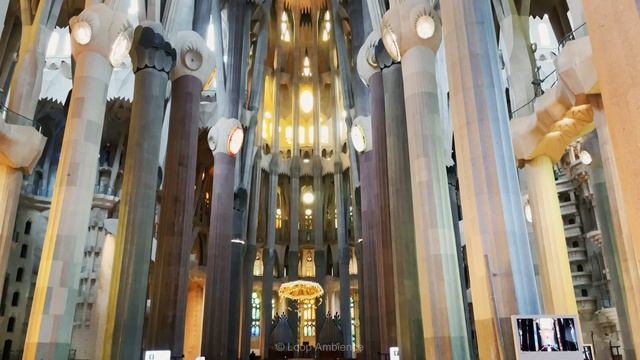 LA SAGRADA FAMILIA - Antoni Gaudi Architecture in Barcelona, Spain | 2023 4K смотреть онлайн