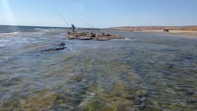 Рыбалка в поселке Кызылозен(Казахи рыбачат) смотреть онлайн