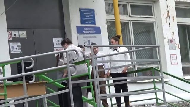 Торжественная линейка посвященная дню России смотреть онлайн