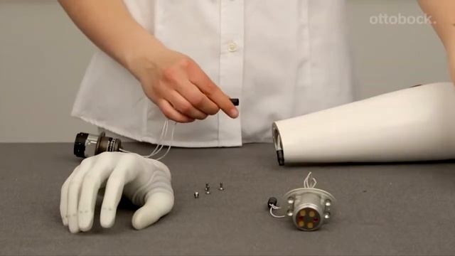 Michelangelo Hand - Assembling AxonRotation | Ottobock