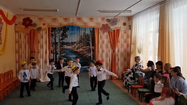 Утренник к Международному женскому дню в группе №6