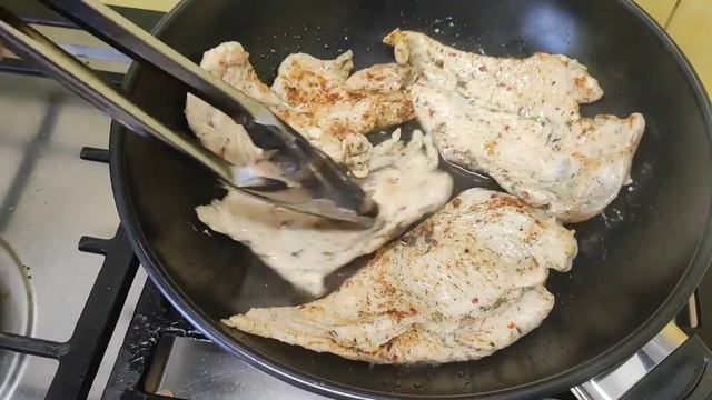 RAVIOLIS CON SALSA DE CHAMPIÑONES смотреть онлайн