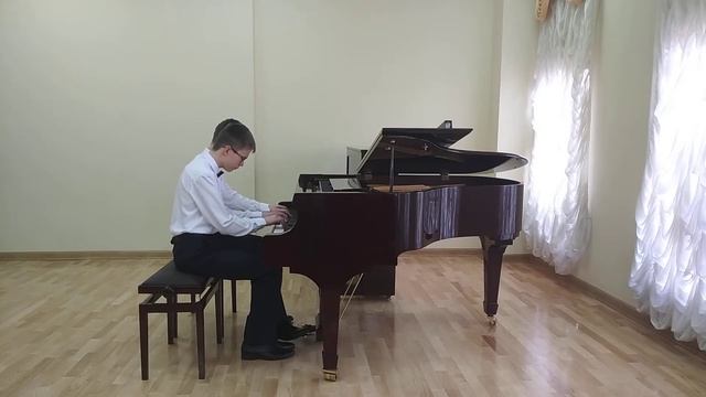 В. А. Моцарт Соната B-Dur KV 358 (1 часть). Исполняют Швыдков Илья, Швыдков Вадим.