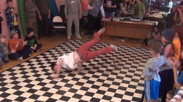 King of Cypher (Russia) 2#(30.03.2013) Cудейский выход bboy Fantom смотреть онлайн