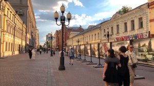 Летняя прогулка по Москве ☀️ Старый Арбат Историческая улица 🗝️ Уличная жизнь и живая музыка