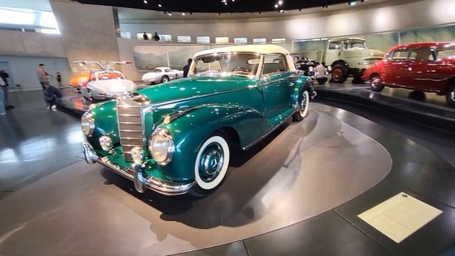 Музей Мерседес. Stuttgart Museum Mercedes-Benz