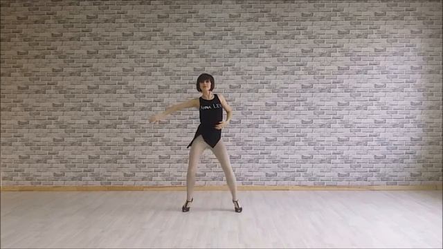 Cuban salsa lady style by Anna LEV