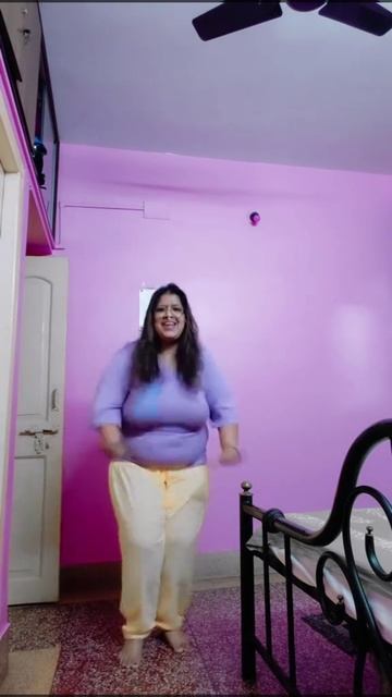 Housewife Amazing Hot Dance At Home смотреть онлайн