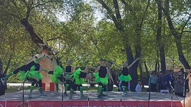 Тюмень, ск.Комсомольский. Выступление ребят из центра Контакт смотреть онлайн