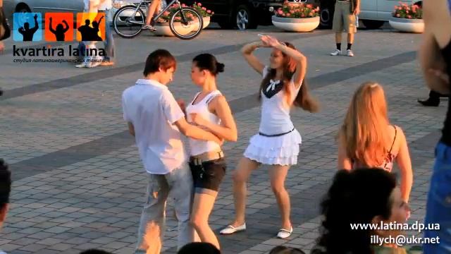 Сальсапетровск — salsa open air by Kvartira Latina смотреть онлайн