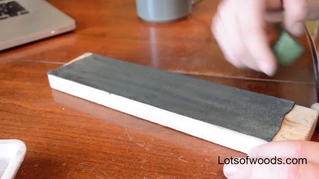 Knife Sharpening - Sharpening a Mora carving knife to a razor edge. смотреть онлайн