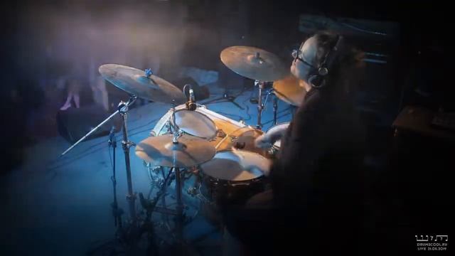 Ольга Митрозор. Green Day - Holiday (live drum cover) смотреть онлайн