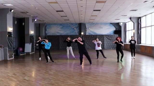 Lady Gaga "Donatella" rehearsal 2 смотреть онлайн