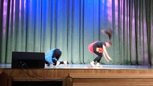 Жар огня и шум воды - это я и это ты.