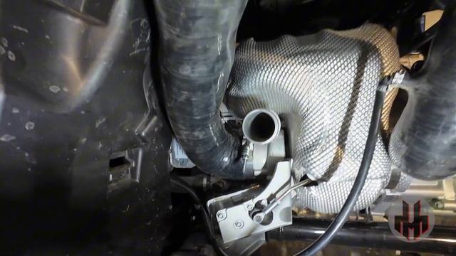 Installing a Evolution Powersports catch can on the Can Am Maverick R смотреть онлайн