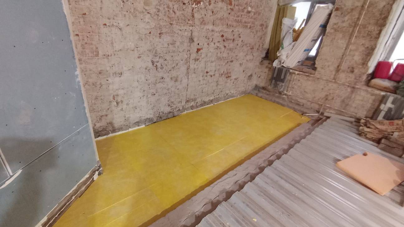 Три стяжки по железным балкам, по профлисту в старом фонде. Февраль 2025. 9657686468 смотреть онлайн