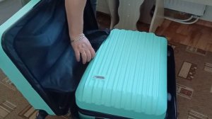 На море на поезде. Покупки к поездке. Обзор чемоданов.