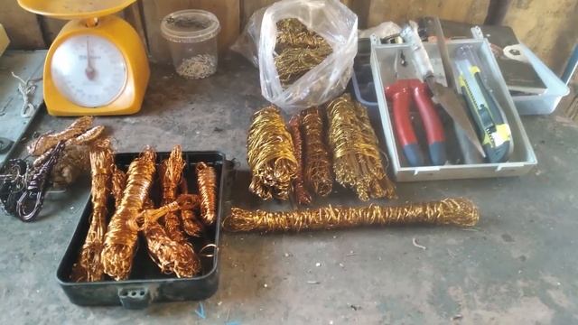 ПОИСК МЕДИ! Добываю медь и алюминий! Поиски металлолома! Добыча меди и алюминия. Поиск цветмета смотреть онлайн