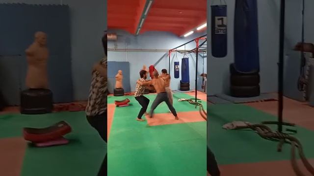 новый видео чемпионата за титул из Таджикистана город пияндж Rabboni vs Muhammad смотреть онлайн